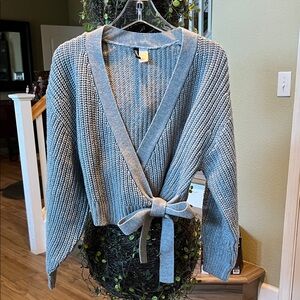H&M Light Gray Knit Wrap Cardigan